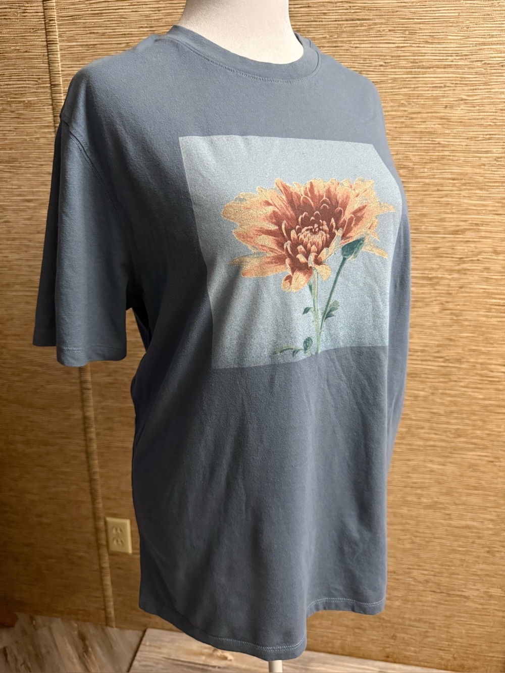Goodfellow & Co Men’s L Blue Flower Graphic Print Crew Neck Short Sleeve Tee